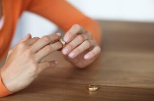 Как пережить развод: советы психолога